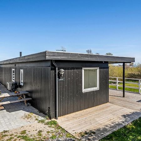 2 Bedroom Stunning Home In Strøby Ladeplads Zewnętrze zdjęcie