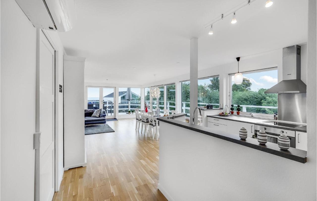 2 Bedroom Stunning Home In Strøby Ladeplads Zewnętrze zdjęcie