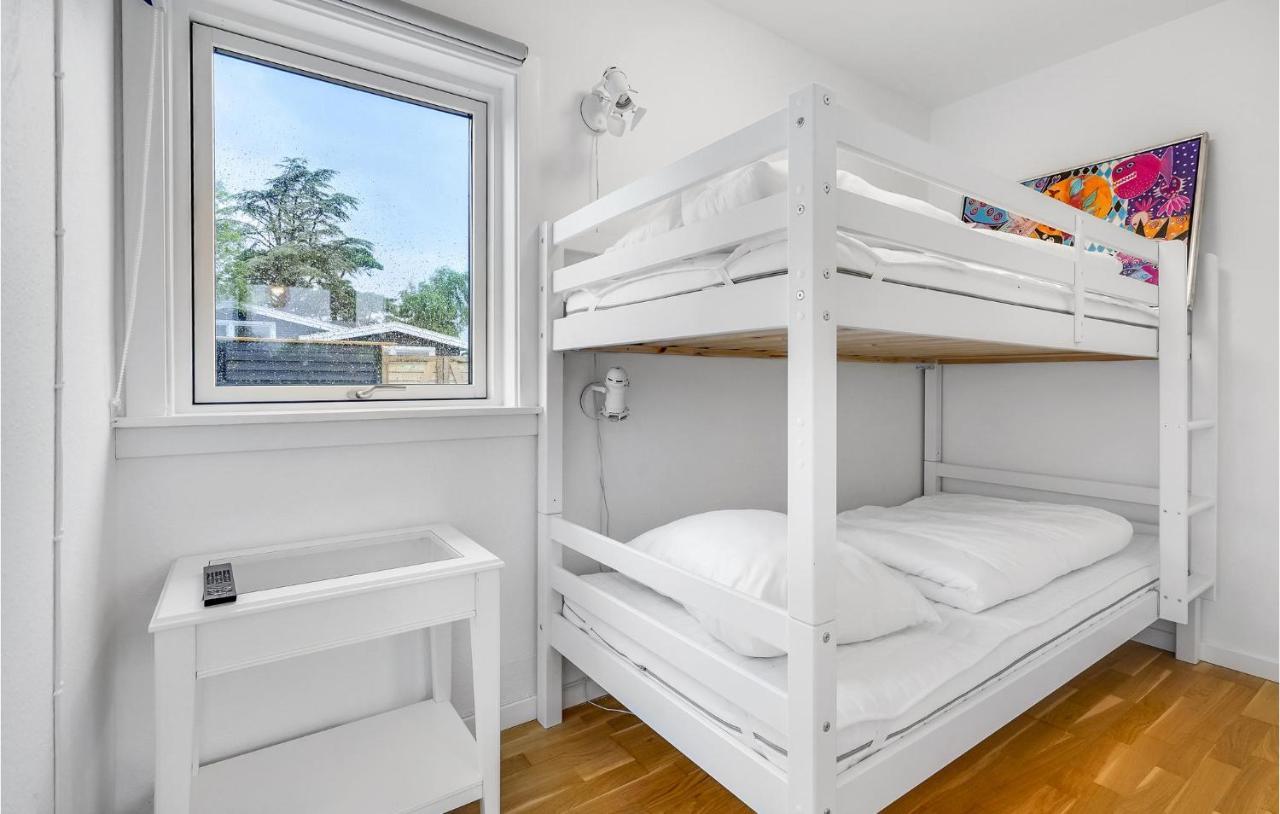 2 Bedroom Stunning Home In Strøby Ladeplads Zewnętrze zdjęcie